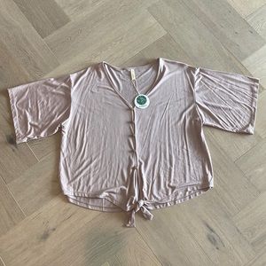 NWT Size M/L Flowy T Shirt Tie Button Up Shirt